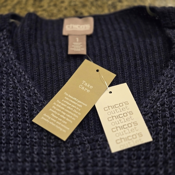 Chico's size 1 (S/8) Midnight Blue Pullover Sweater Top V-neck Metallic Knit - Picture 8 of 14
